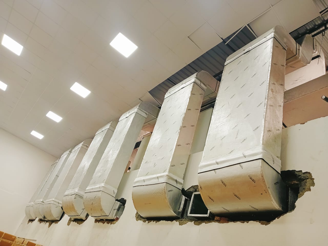 Pharma cleanroom partition system HVAC banner Ahmedabad